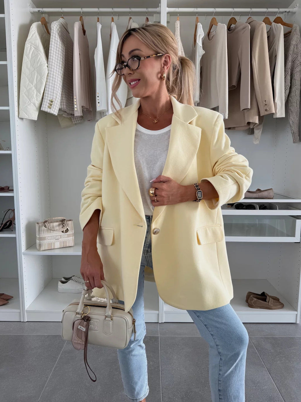 Women's Elegant Oversized Blazer with Deep Lapel and Pockets