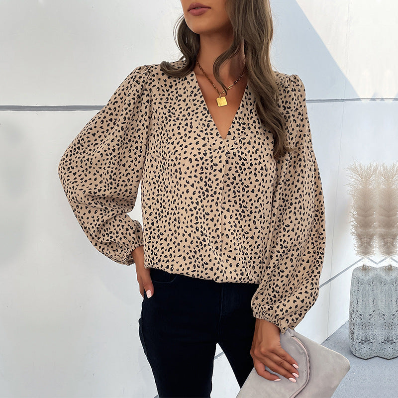 Elegant Women's Blouse with Leopard Print and Voluminous Sleeves