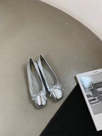 Women's Ballet Flats with Decorative Bow Design and Comfortable Footbed