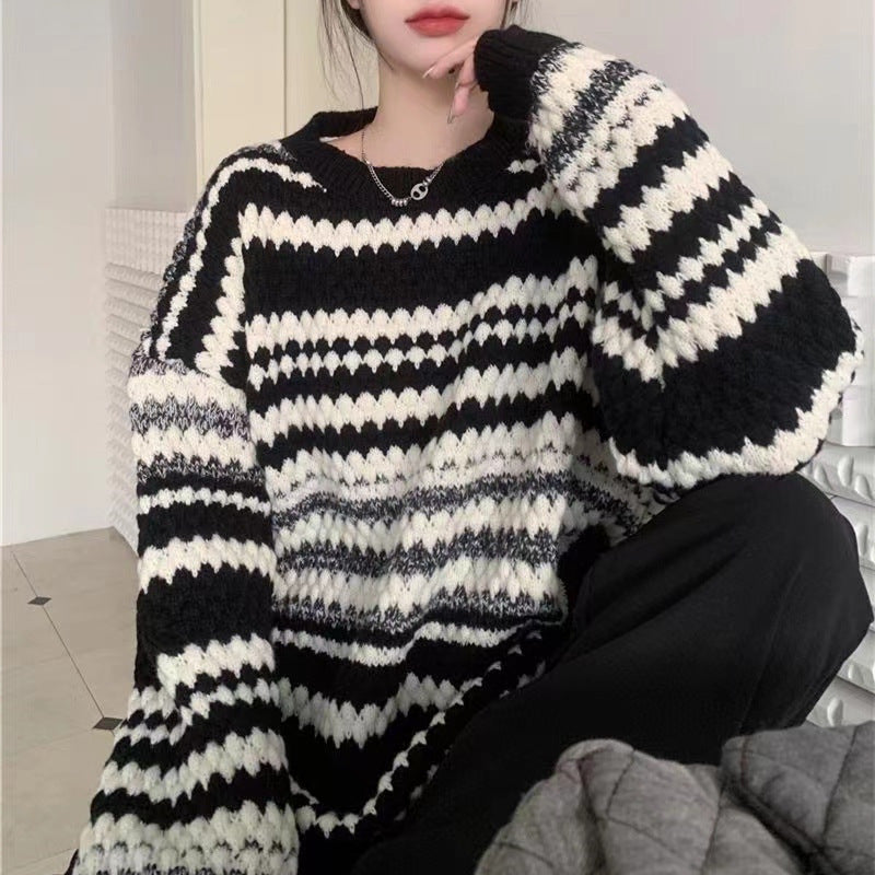 Women's Patterned Knit Sweater with Textured Fabric and Casual Fit