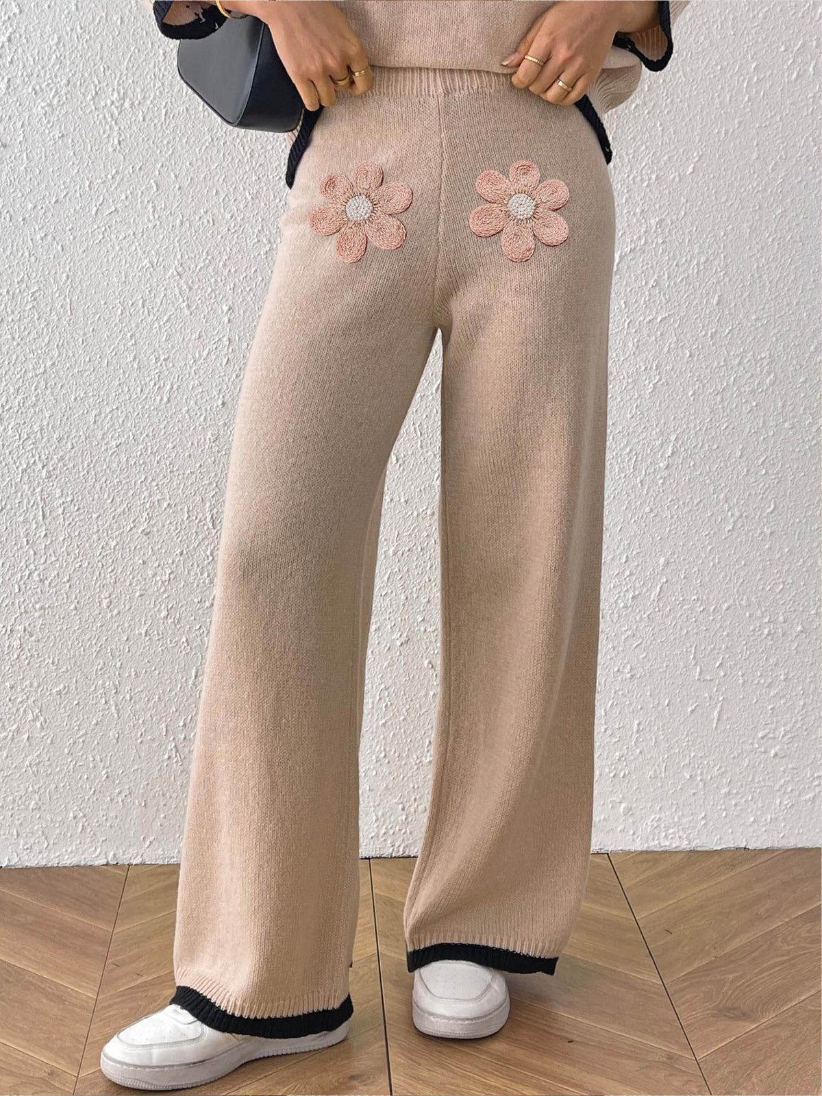 Women's Comfortable Knit Pants with Floral Appliqué Design