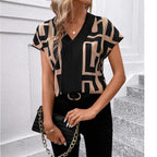 Women's Elegantly Cut Blouse with Modern Graphic Pattern