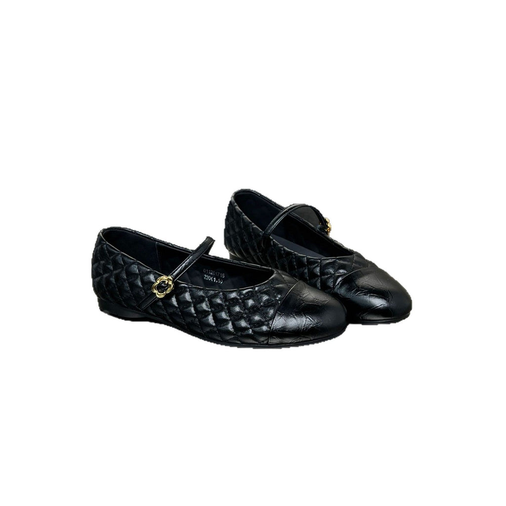 Women's Ballet Flats with Elegant Quilting and Decorative Strap