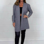 Women's Elegant Knit Cardigan with Button Details and Pockets