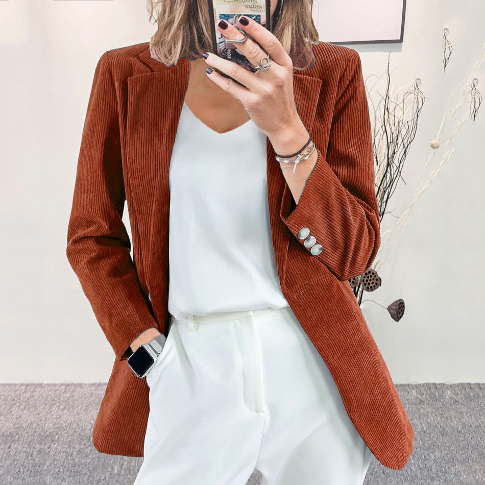 Elegant Striped Blazer with Slim Silhouette