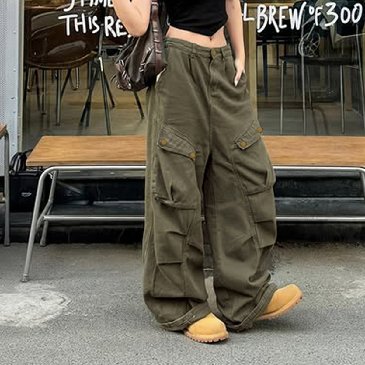 Women's Wide-Leg Cargo Pants with Multiple Pockets