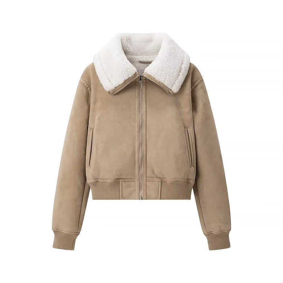 Elegant Quilted Jacket with Soft Faux Fur Collar and Practical Pockets