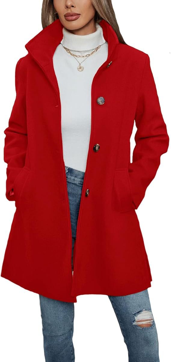 Elegant Wool Coat with High Collar and Practical Pockets