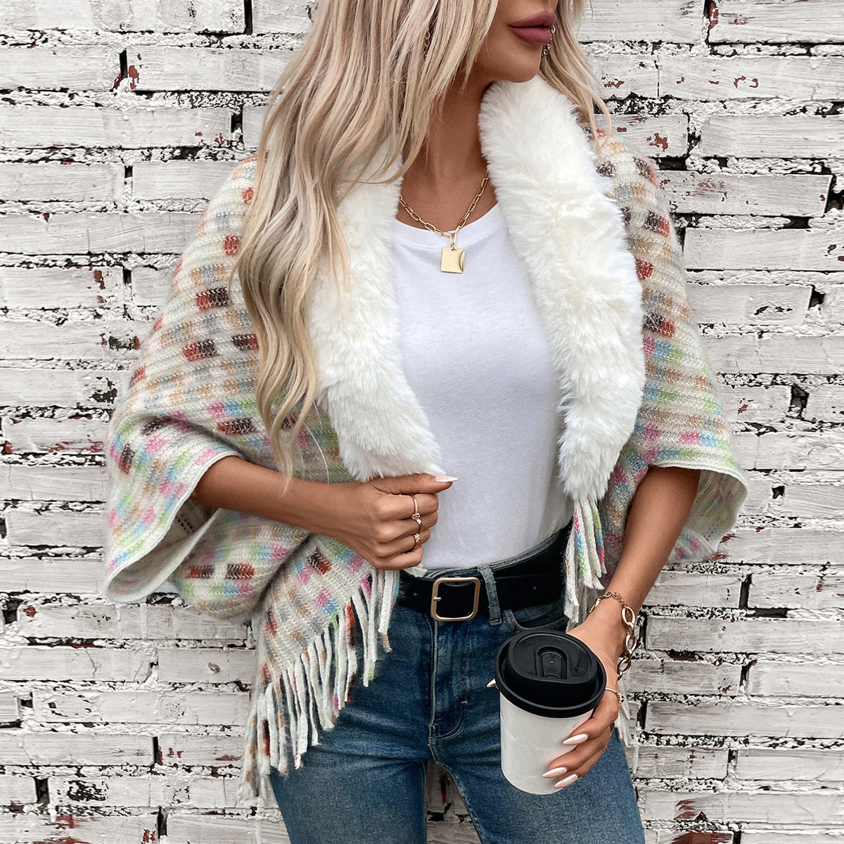 Women's Elegant Poncho with Luxurious Faux Fur Collar and Fringe