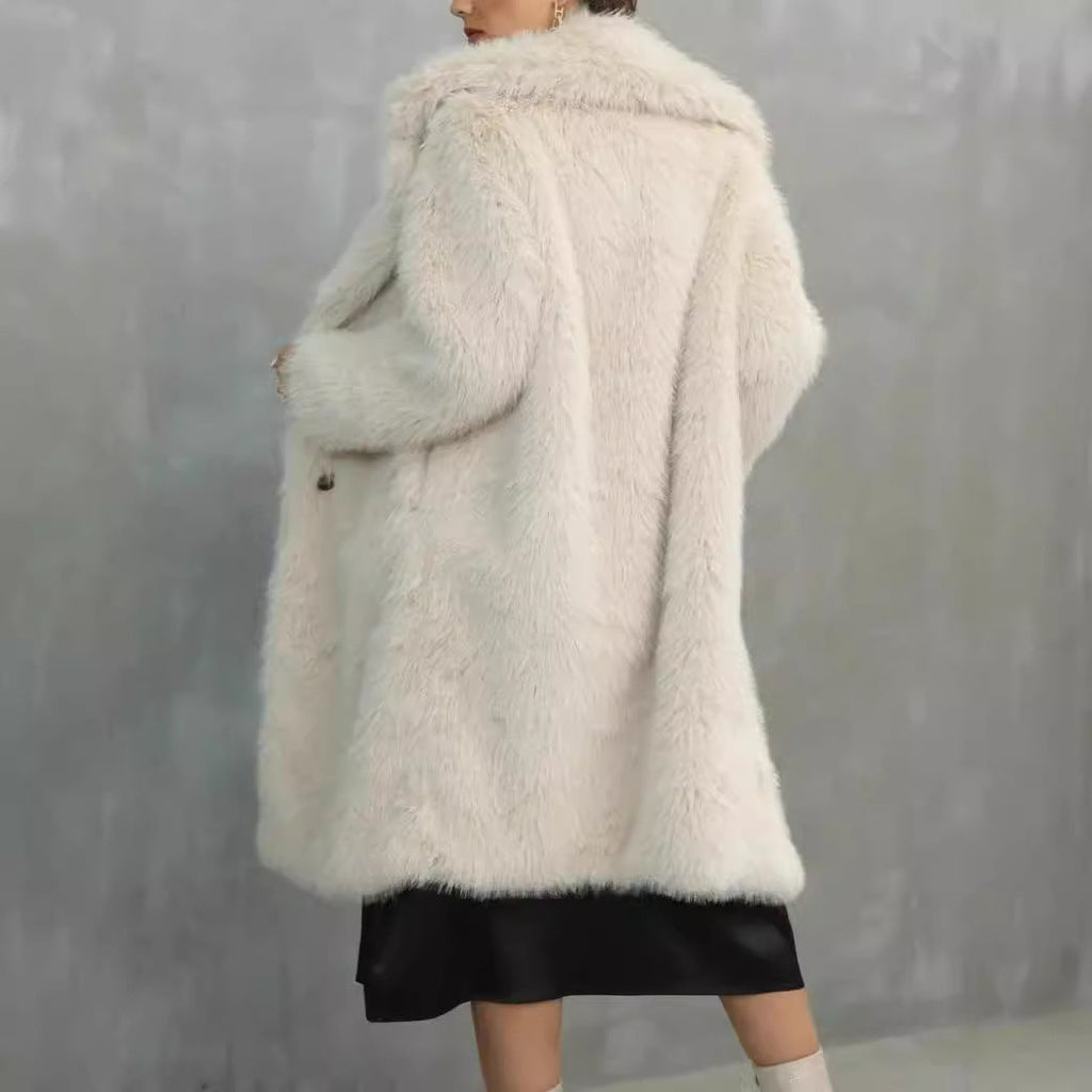 Women's Comfortable Faux Fur Coat with Luxurious Lapel