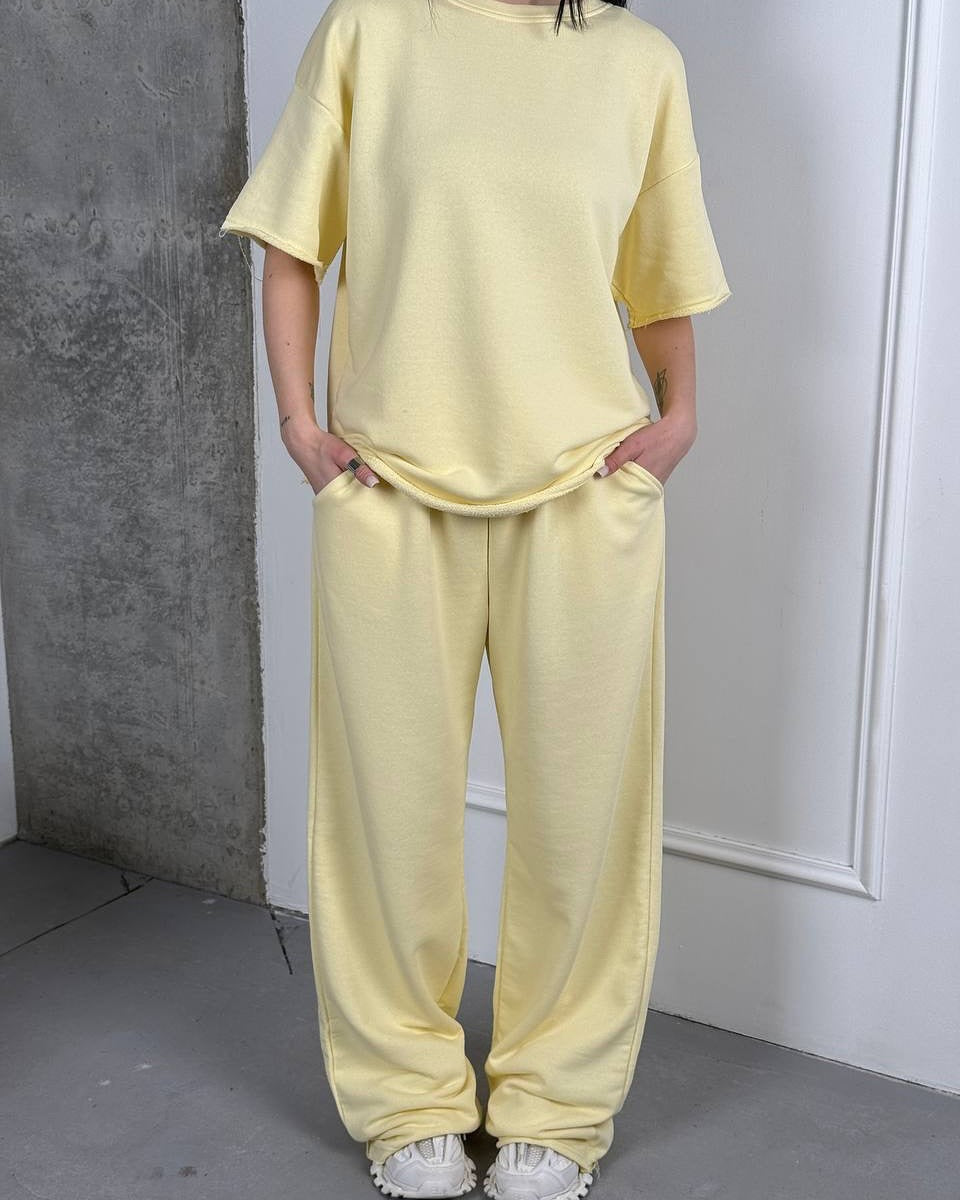 Cotton Set with Wide-Cut Top and Comfortable Pants
