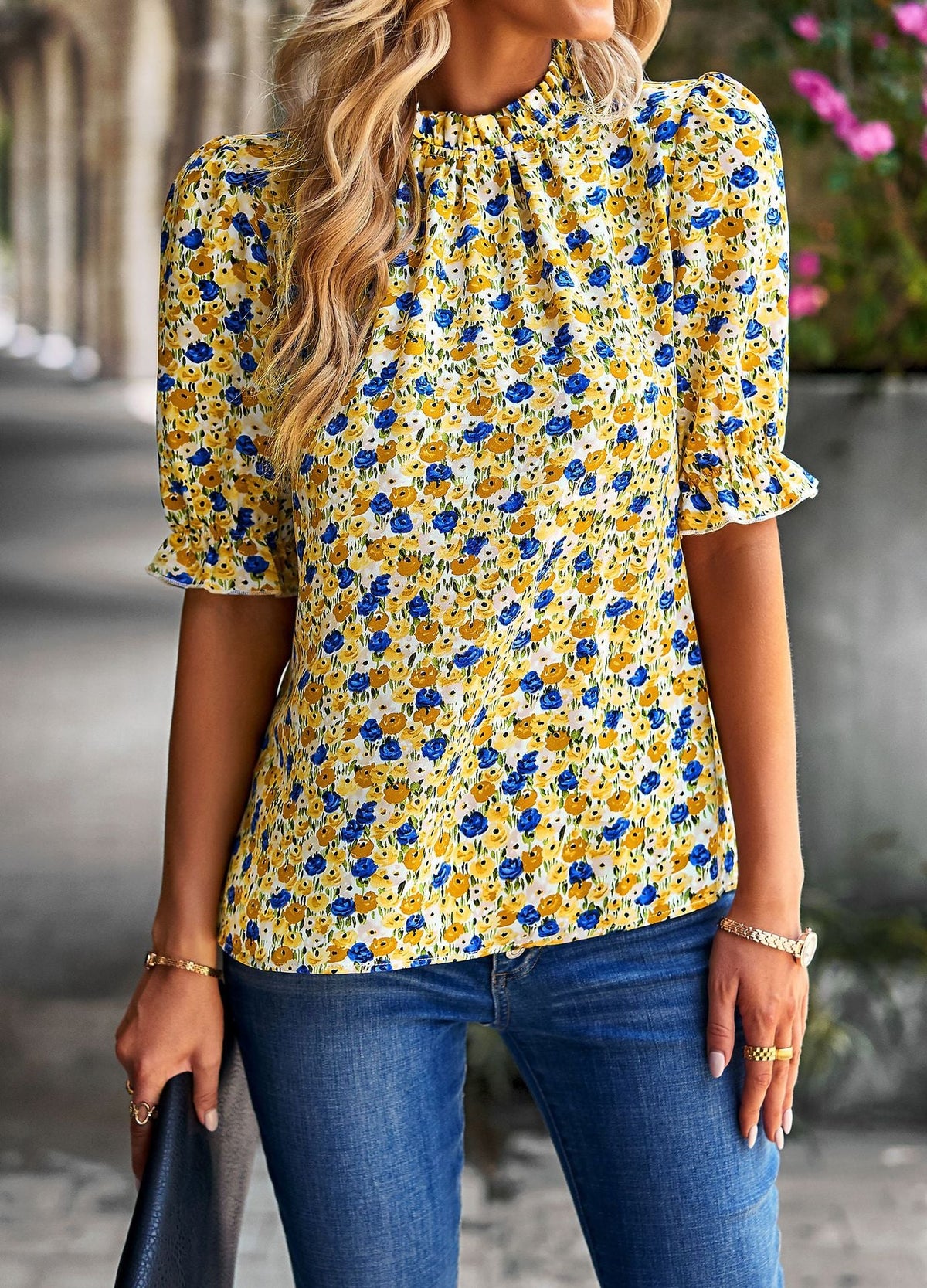 Women's Blouse with Floral Pattern and Modern Puff Sleeves