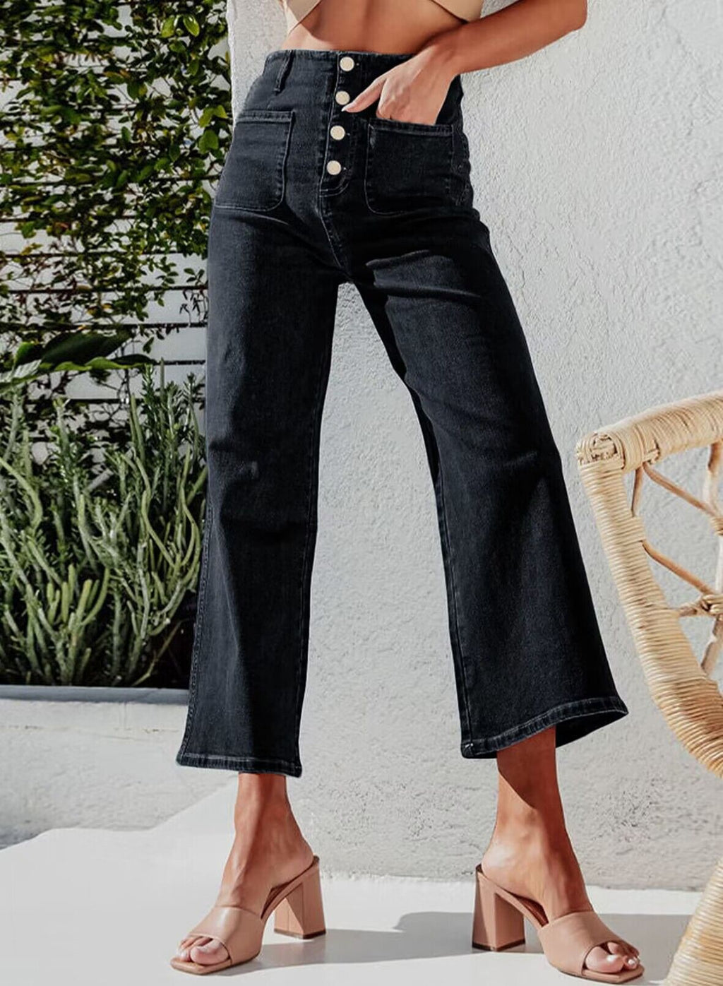 Women's High-Waist Jeans with Button Detail and Wide Leg
