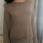 Women's Elegant Fine Knit Sweater with Casual Cut and Crew Neck