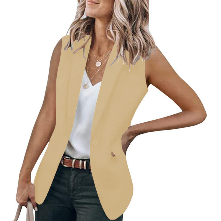 Women's Sleeveless Blazer in Modern Cut with Deep Pockets