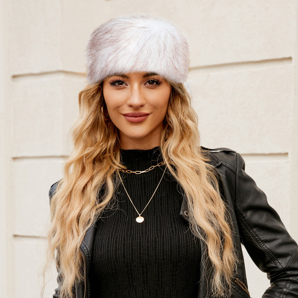 Cozy Fleece Hat with Modern Design