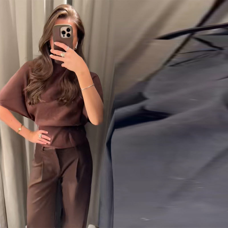 Elegant Women's Trouser Suit Set with Refined Fit