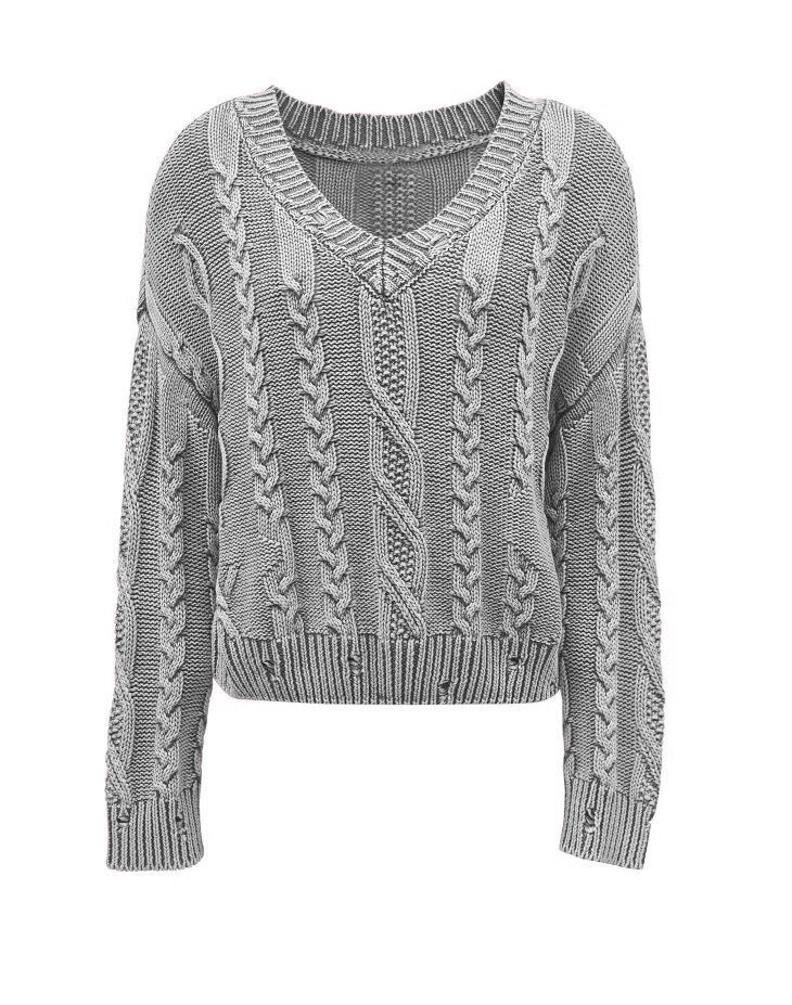 Women's Chunky Knit Sweater with V-Neck and Voluminous Sleeves