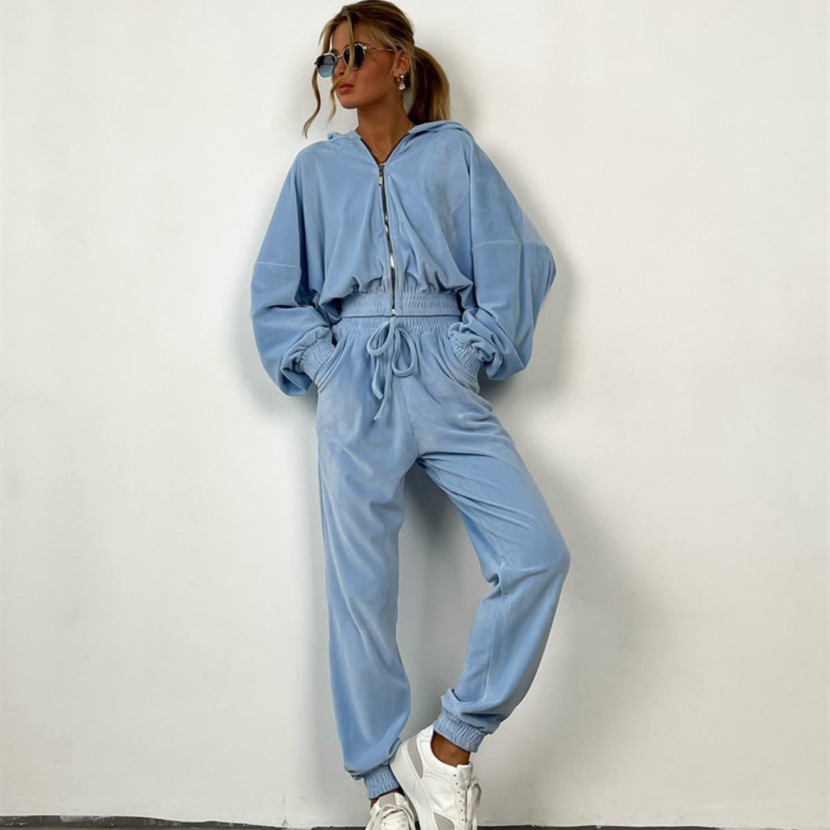 Women's Luxurious Velour Leisure Set with Hood and Elastic Waistband