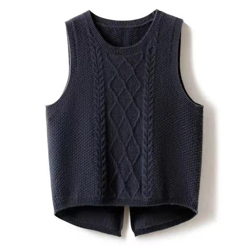 Women's Sleeveless Cable Knit Vest with Modern Details