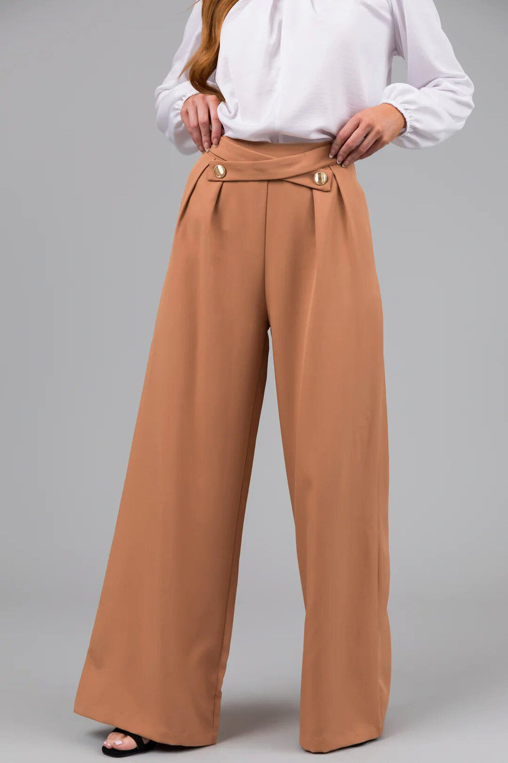 Women's Elegant Blouse with Bow Collar and Wide-Leg Trousers