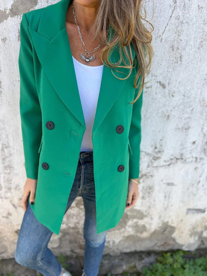 Elegant Double-Breasted Blazer with Timeless Cut and Light Shoulder Pads