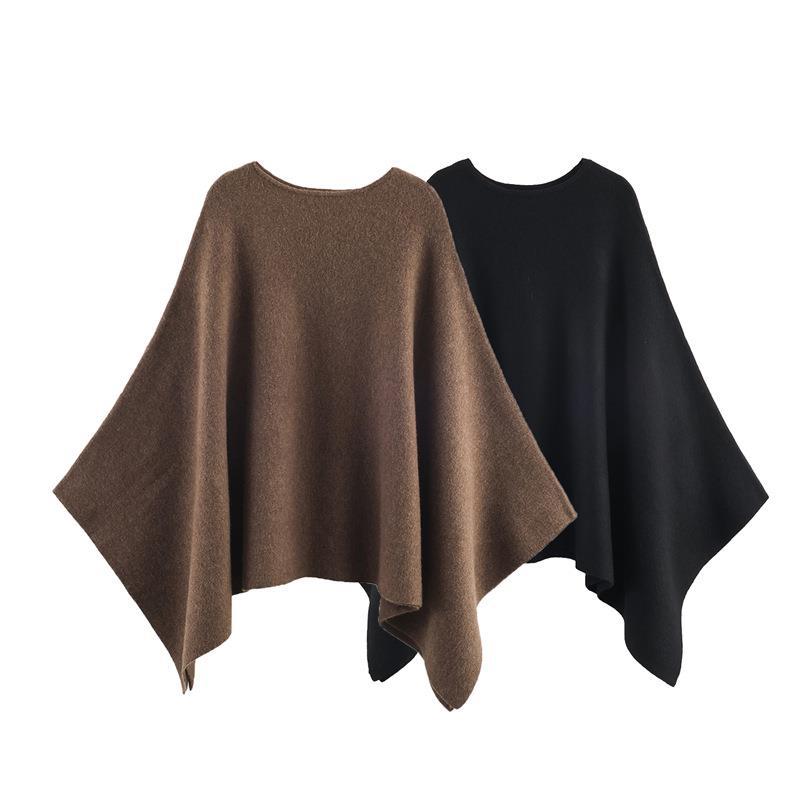 Elegant Poncho in High-Quality Material with Asymmetrical Cut