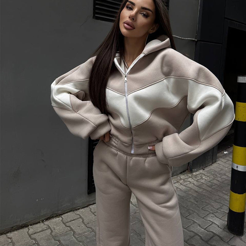 Women's athleisure two-piece made of heavy neoprene fleece with geometric dividing seams and high waist