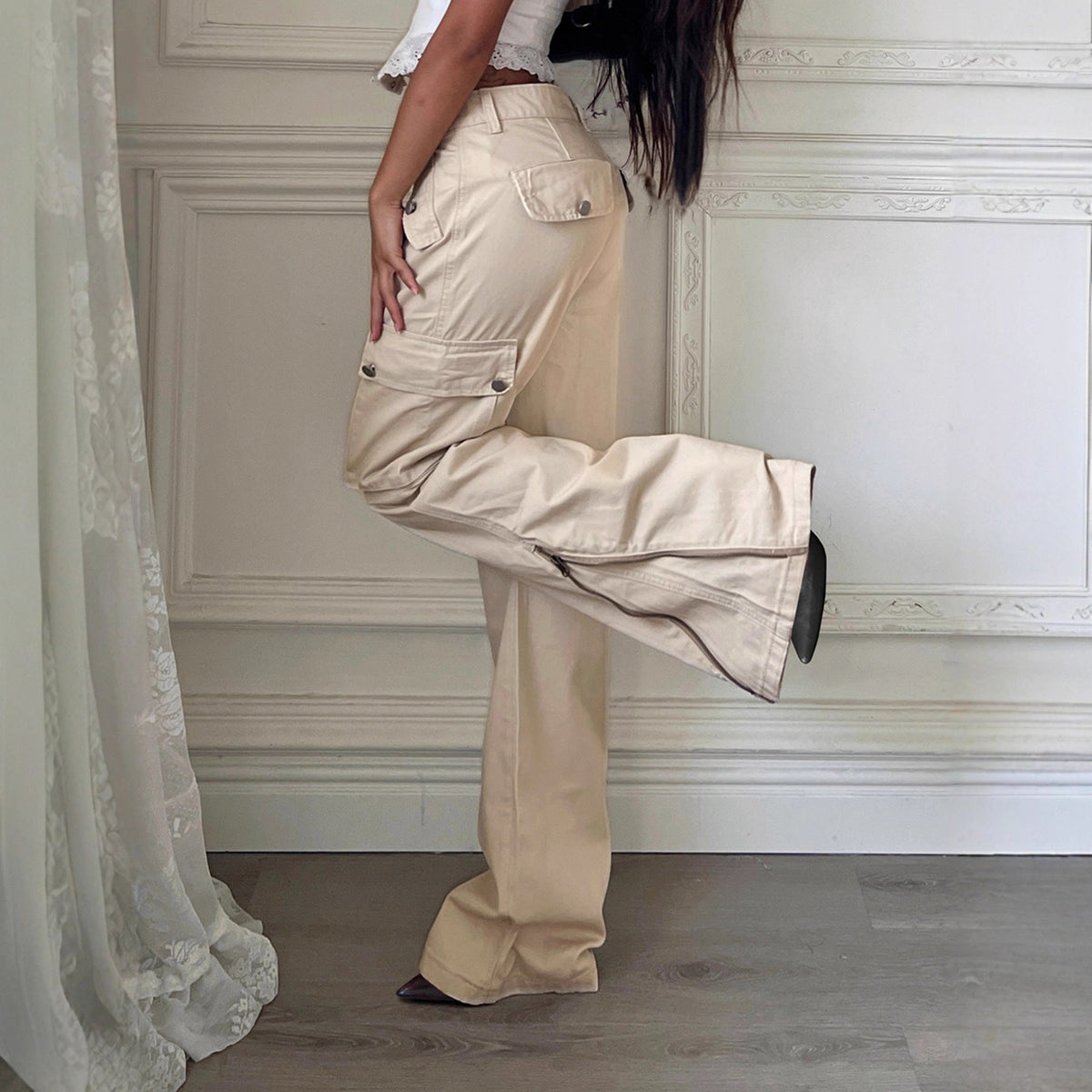 Women's Wide-Leg Cargo Pants with Side Pockets