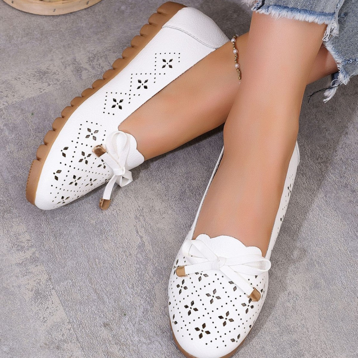 Women's Ballet Flats with Perforated Pattern and Bow Detail