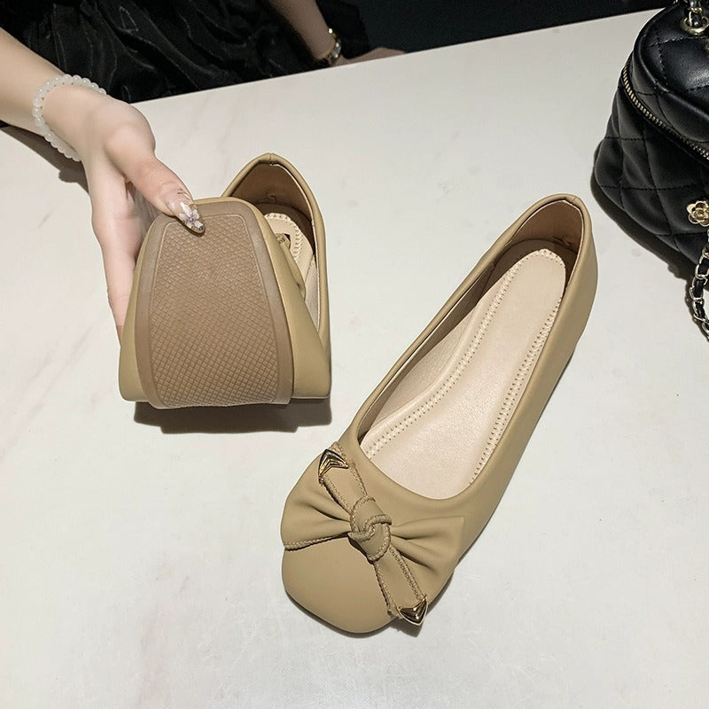 Women's Ballet Flats with Elegant Bow Detail and Soft Footbed
