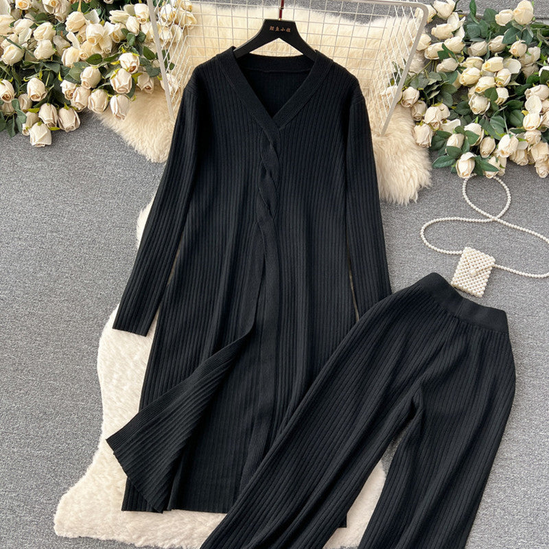 Women's Elegant Knit Suit with V-Neck and Wide Leg