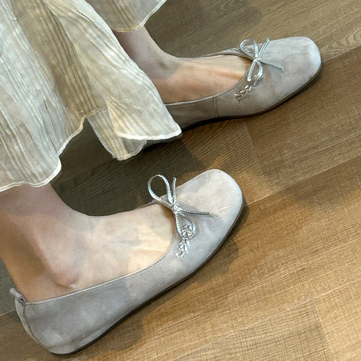 Women's Suede Ballet Flats with Decorative Bow Detail