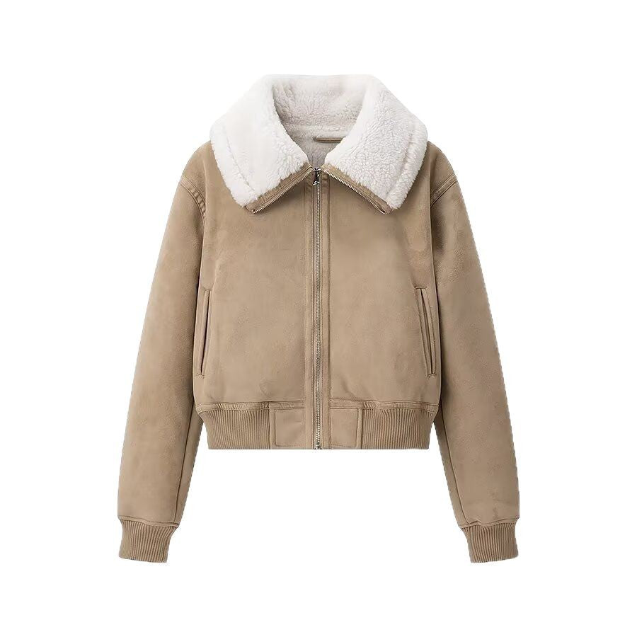 Elegant Quilted Jacket with Soft Faux Fur Collar and Practical Pockets
