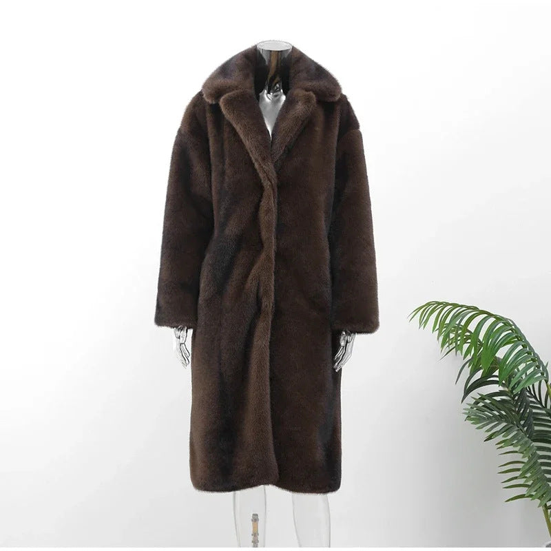 Elegant Faux Fur Coat with Soft Lining