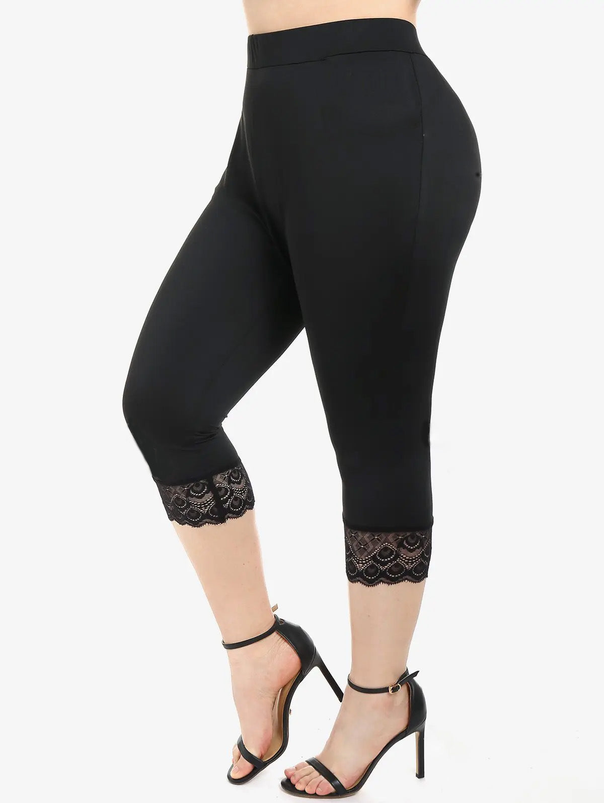 Women's Form-Fitting 3/4 Leggings with Elegant Lace Trim