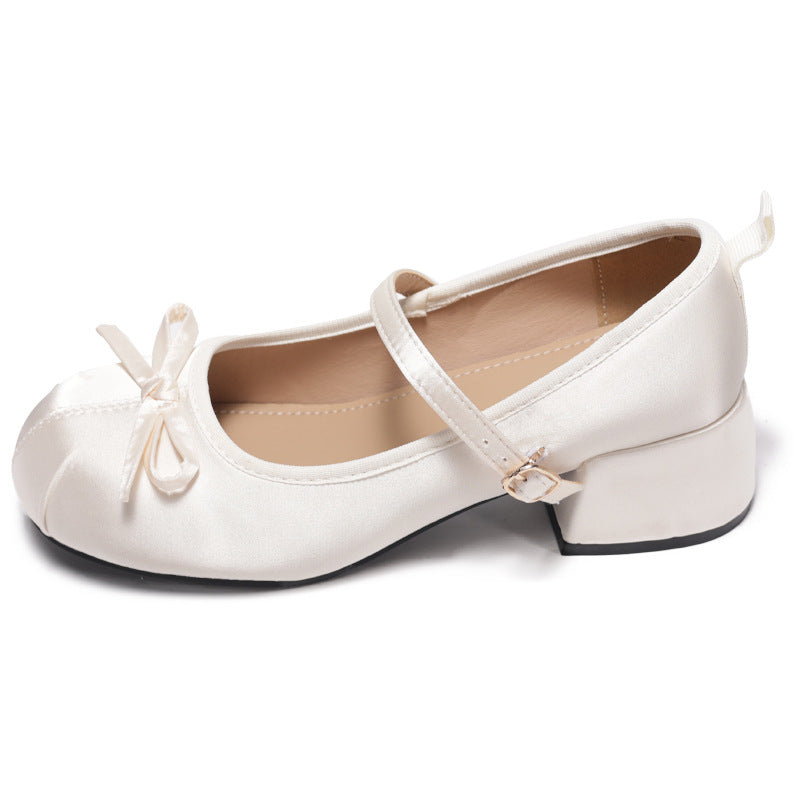 Women's Ballet Flats with Elegant Strap and Delicate Bow Accent