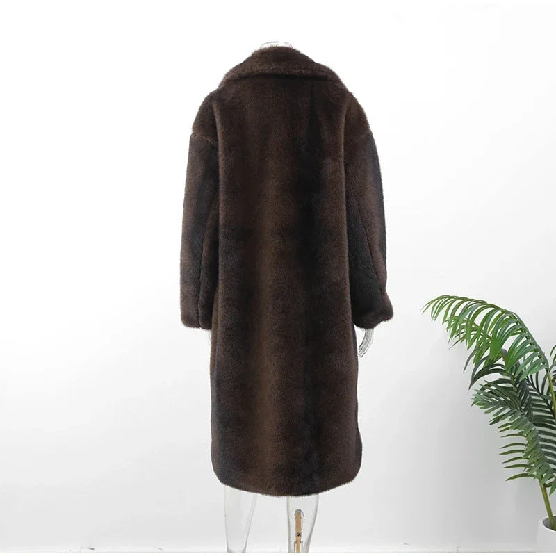 Elegant Faux Fur Coat with Soft Lining