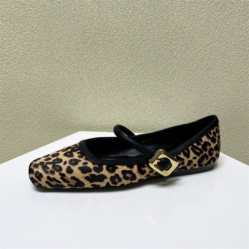 Women's Ballet Flats with Elegant Strap