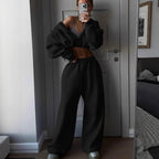 Women's Cropped Hoodie and Casual Sweatpants Set with Elastic Waist