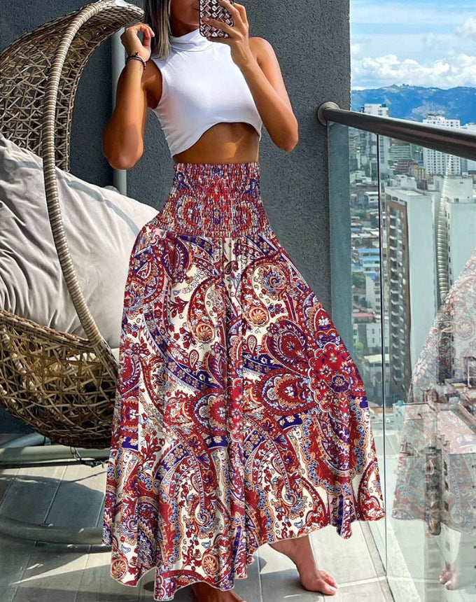 Women's Macro Skirt with Elastic Waist and Colorful Ethnic Pattern