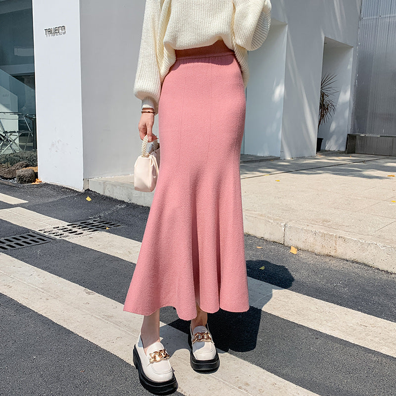 Women's Elegant Flared Maxi Skirt in Lightweight Material