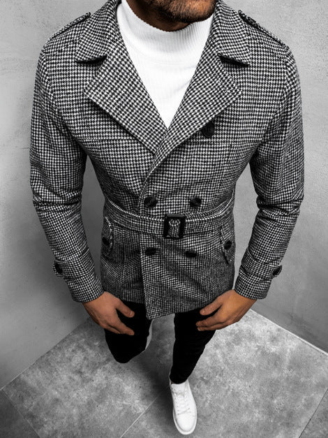 Women's Elegant Trench Coat with Plaid Pattern and Tailored Fit