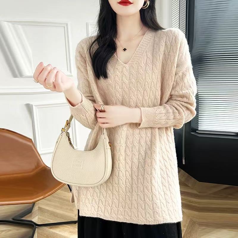 Women's Chunky Knit Sweater with V-Neck and Casual Fit