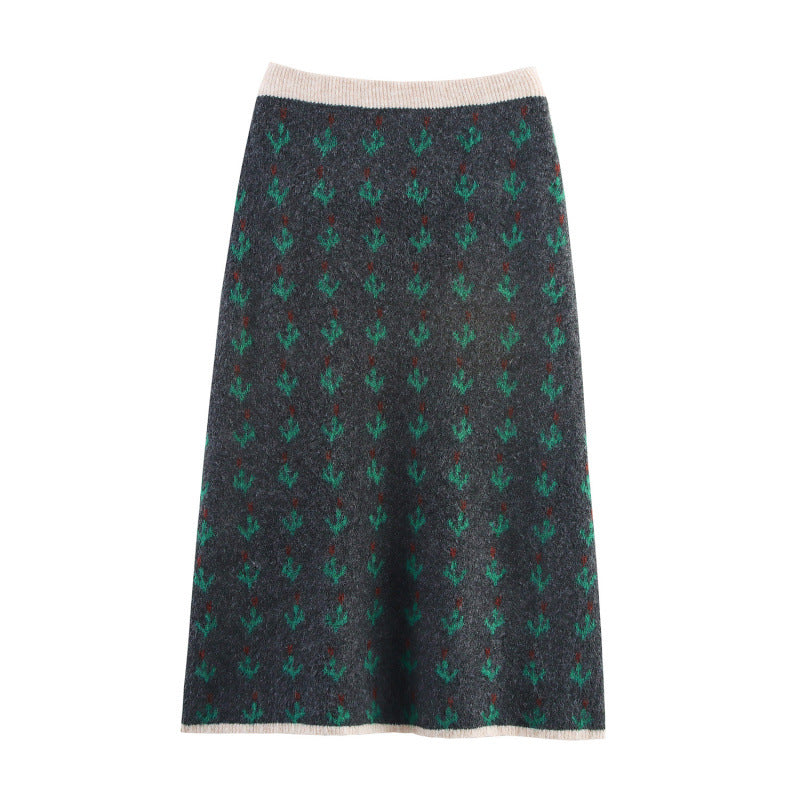 Elegant Knit Set with Floral Pattern and Decorative Trim