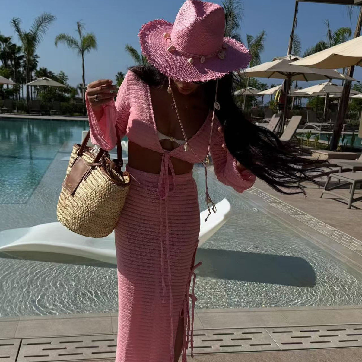 Women's Charming Beach-Ready Outfit with Cropped Top and Maxi Skirt