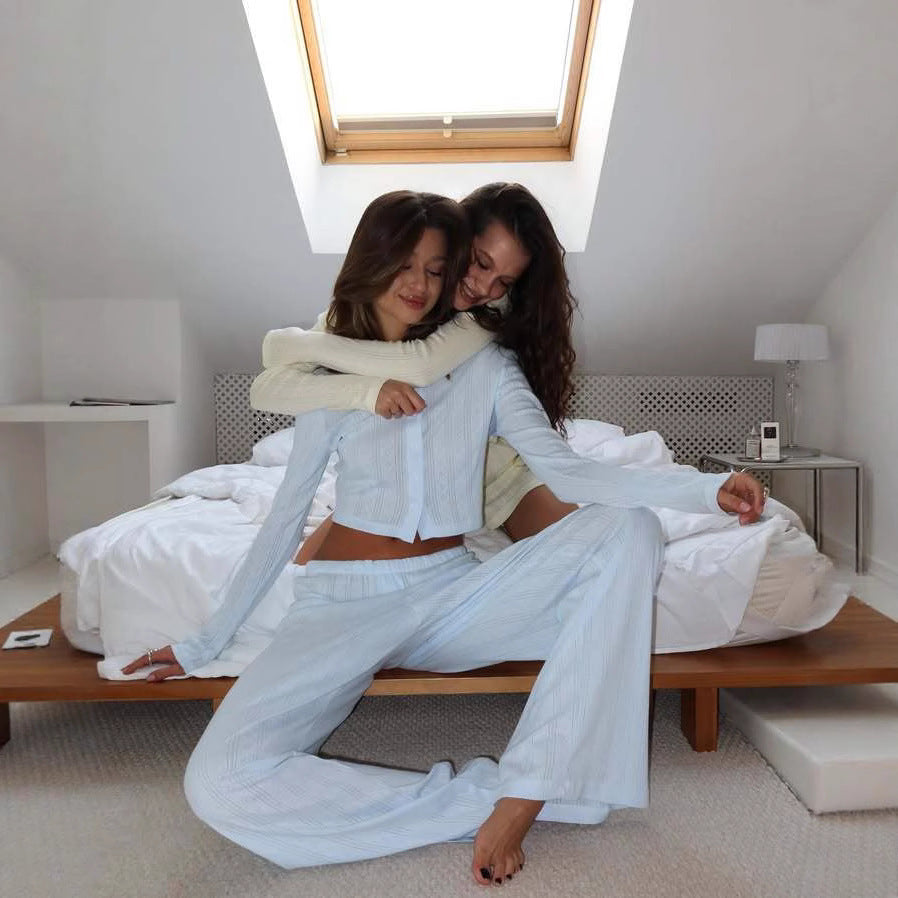 Elegant Women's Lounge Set in Fine Materials with Wide-Leg Trousers