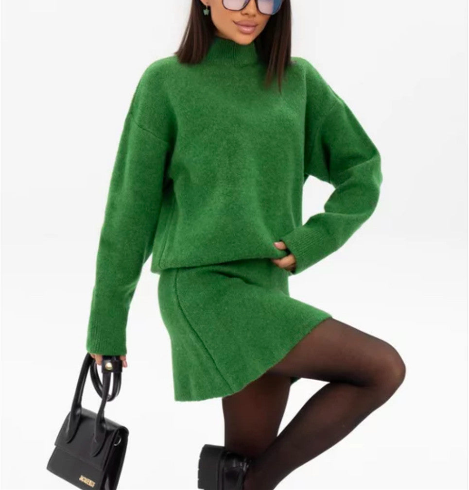 Women's Comfortable Knit Pullover with Dropped Shoulders and Fashionable Hem