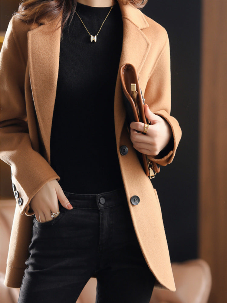 Minimalist Elegant Blazer