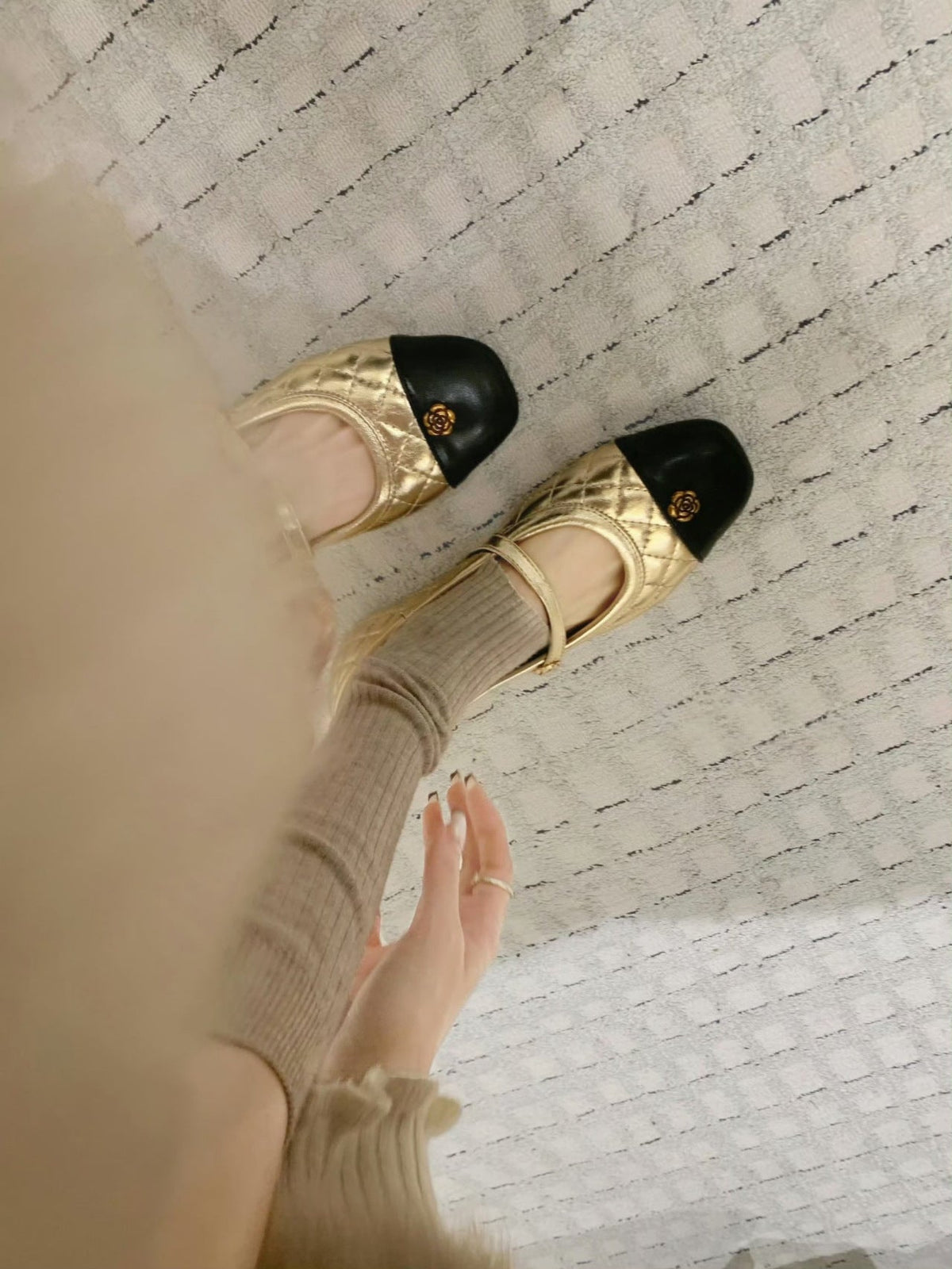 Women's Ballet Flats with Elegant Strap